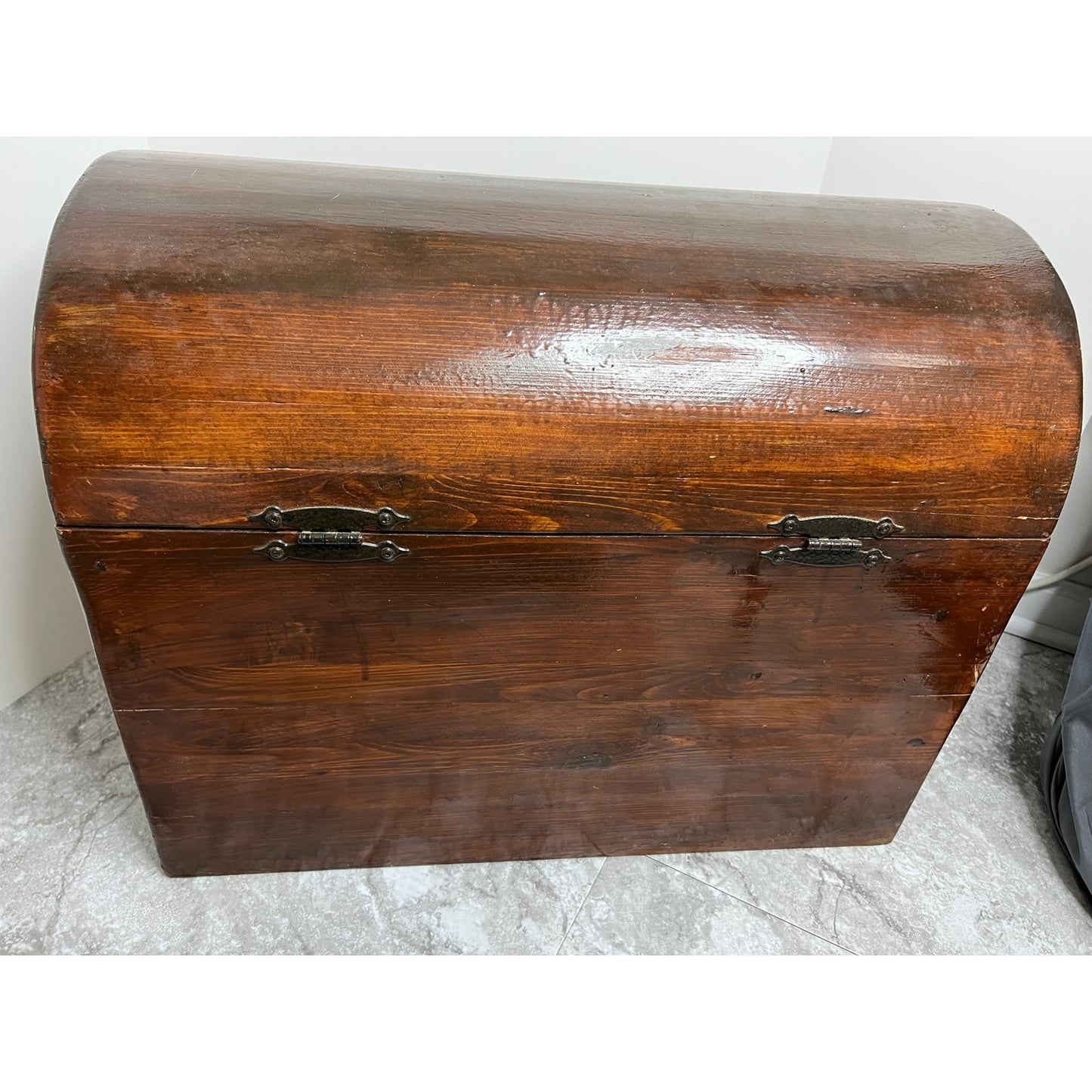 Hand Crafted Cedar Treasure Chest 24x20 Inch