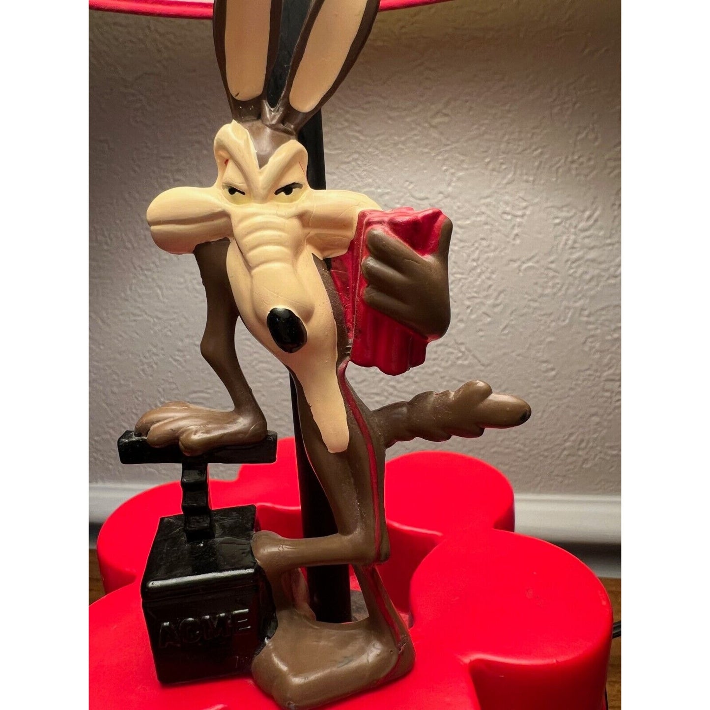 Vintage 1997 Wiley Coyote TNT Lamp, RARE FIND EXCELLENT CONDITION!!